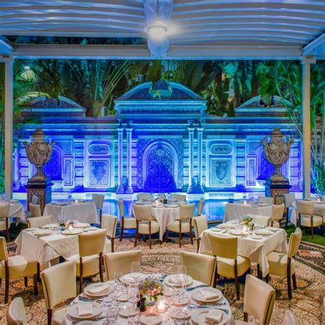 versace mansion ocean drive|gianni's restaurant versace.